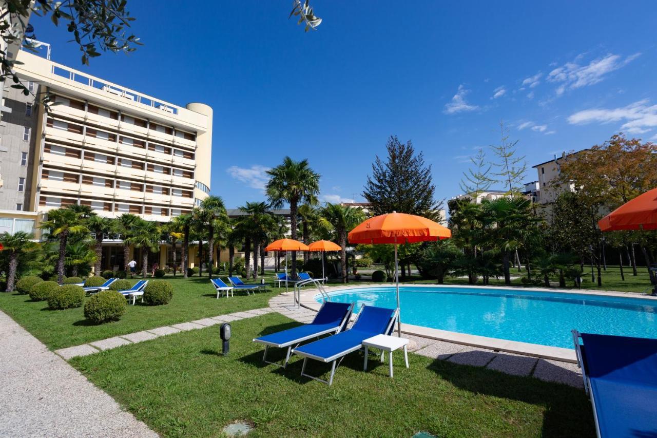 Hotel Savoia Thermae & Spa (Adults Only) Abano Terme Exterior foto